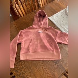 The North Face Women’s Relaxed Fit Hoodie/Sweatshirt Size Small NWT, never worn